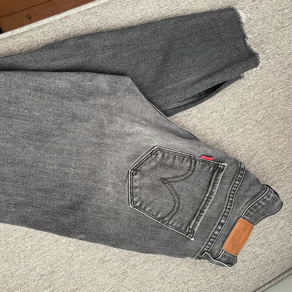 Women’s curvy skinny Levi jeans